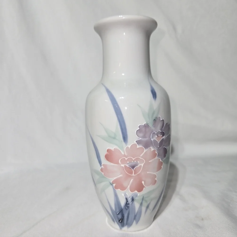 Vintage Pastel Floral Porcelain Bud Vase Grandmillennial Cottagecore Decor